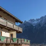 Granat Mittenwald