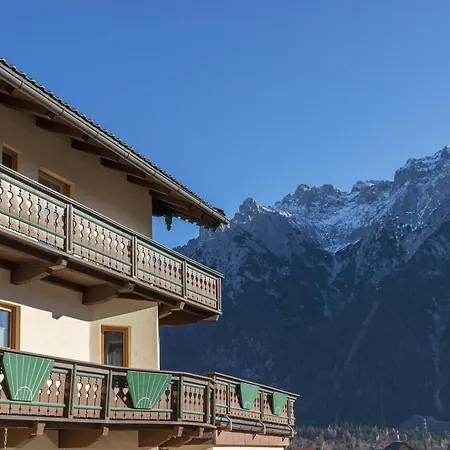 Granat Mittenwald